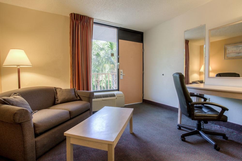 Quality Inn & Suites St Augustine Beach Area St. Augustine Beach Ngoại thất bức ảnh