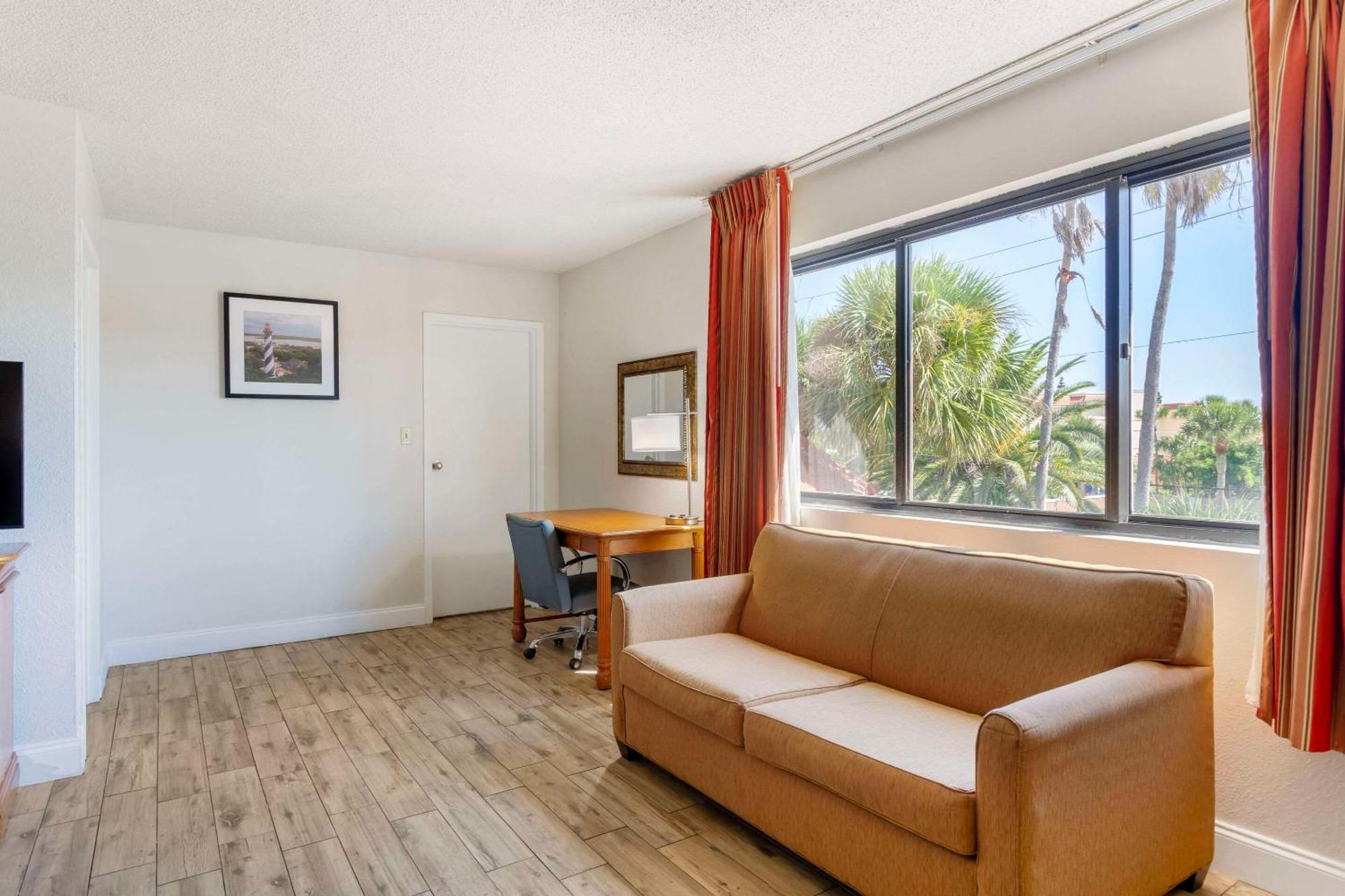 Quality Inn & Suites St Augustine Beach Area St. Augustine Beach Ngoại thất bức ảnh