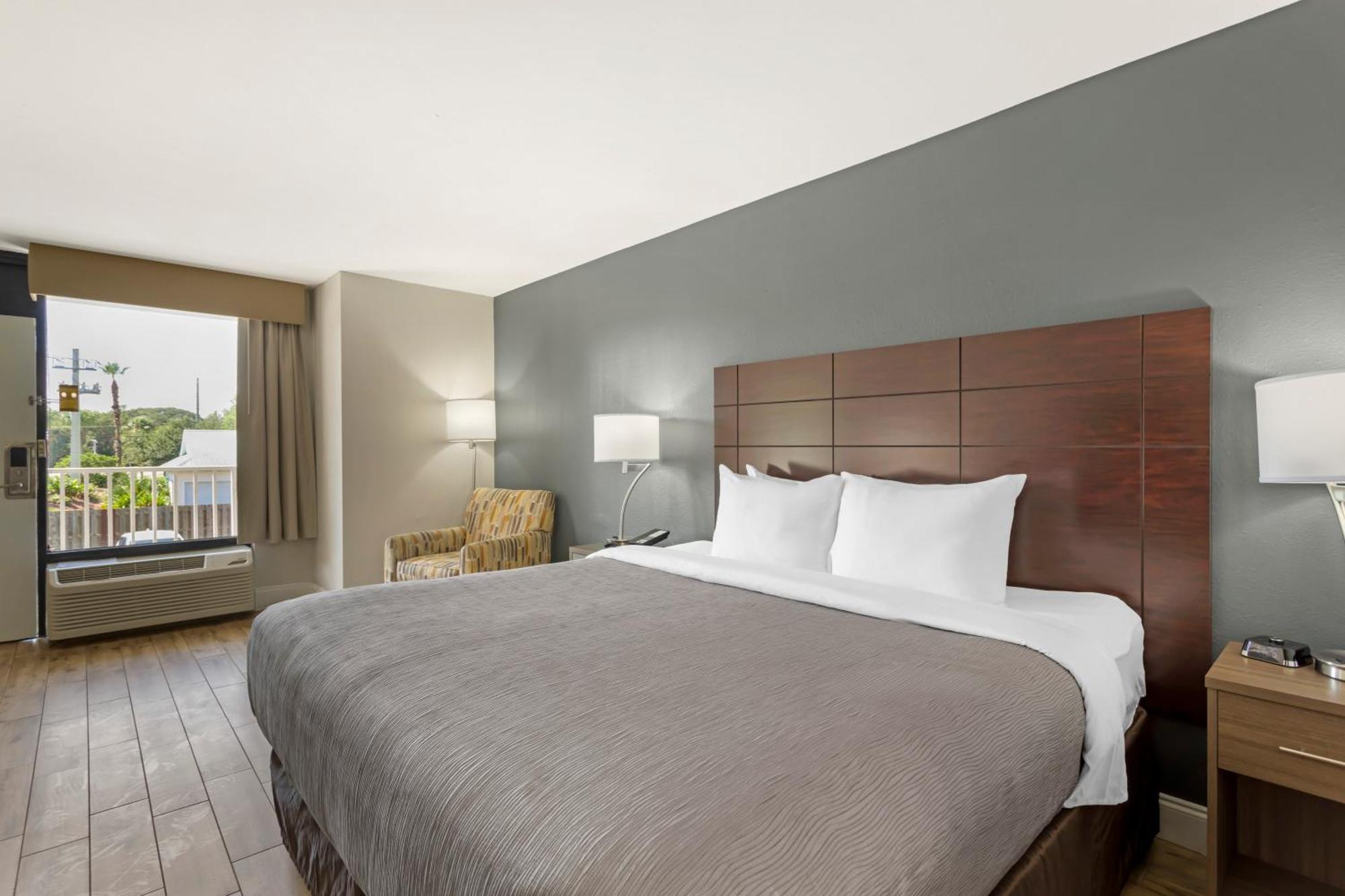 Quality Inn & Suites St Augustine Beach Area St. Augustine Beach Ngoại thất bức ảnh
