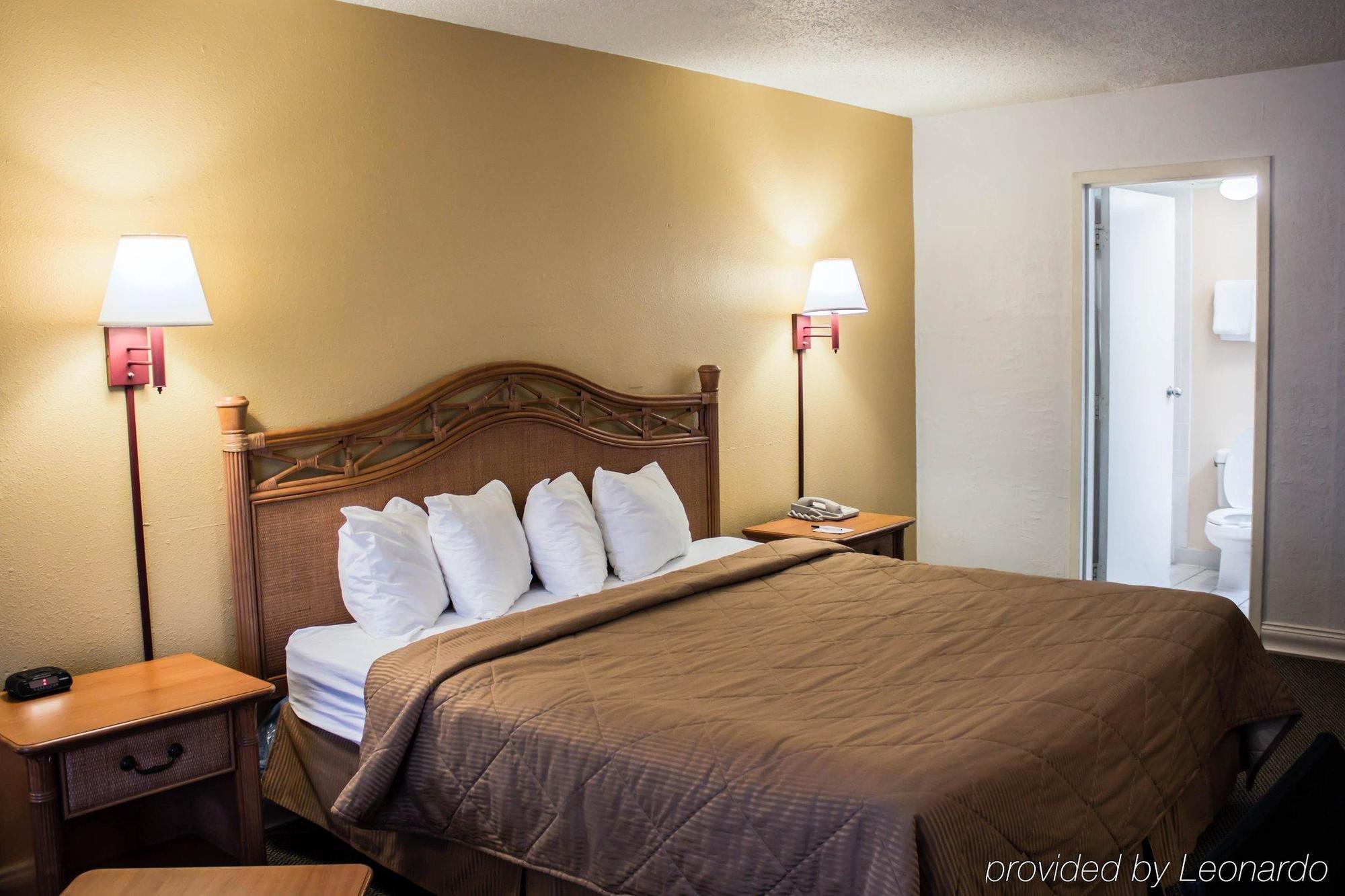 Quality Inn & Suites St Augustine Beach Area St. Augustine Beach Ngoại thất bức ảnh